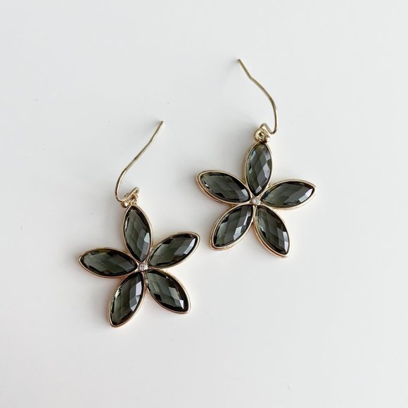 LOFT Jewelry - LOFT Flower Dangle Earrings
